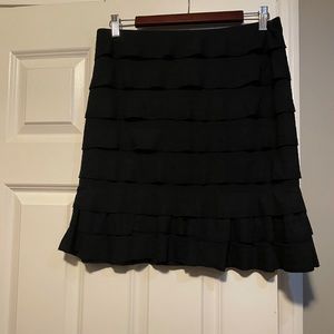 Ruffled knit stretch skirt lined black